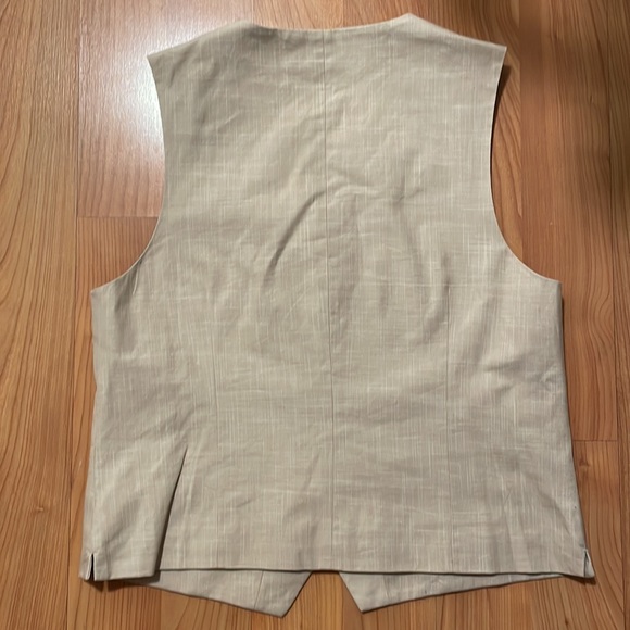 Joseph Abboud Heritage Vest in Tan - Picture 2 of 3